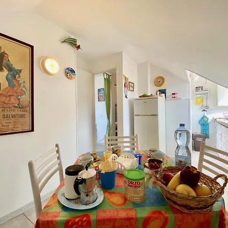 Holidaycasa Ilary- Loft A Due Passi Dal Mare Apartment *